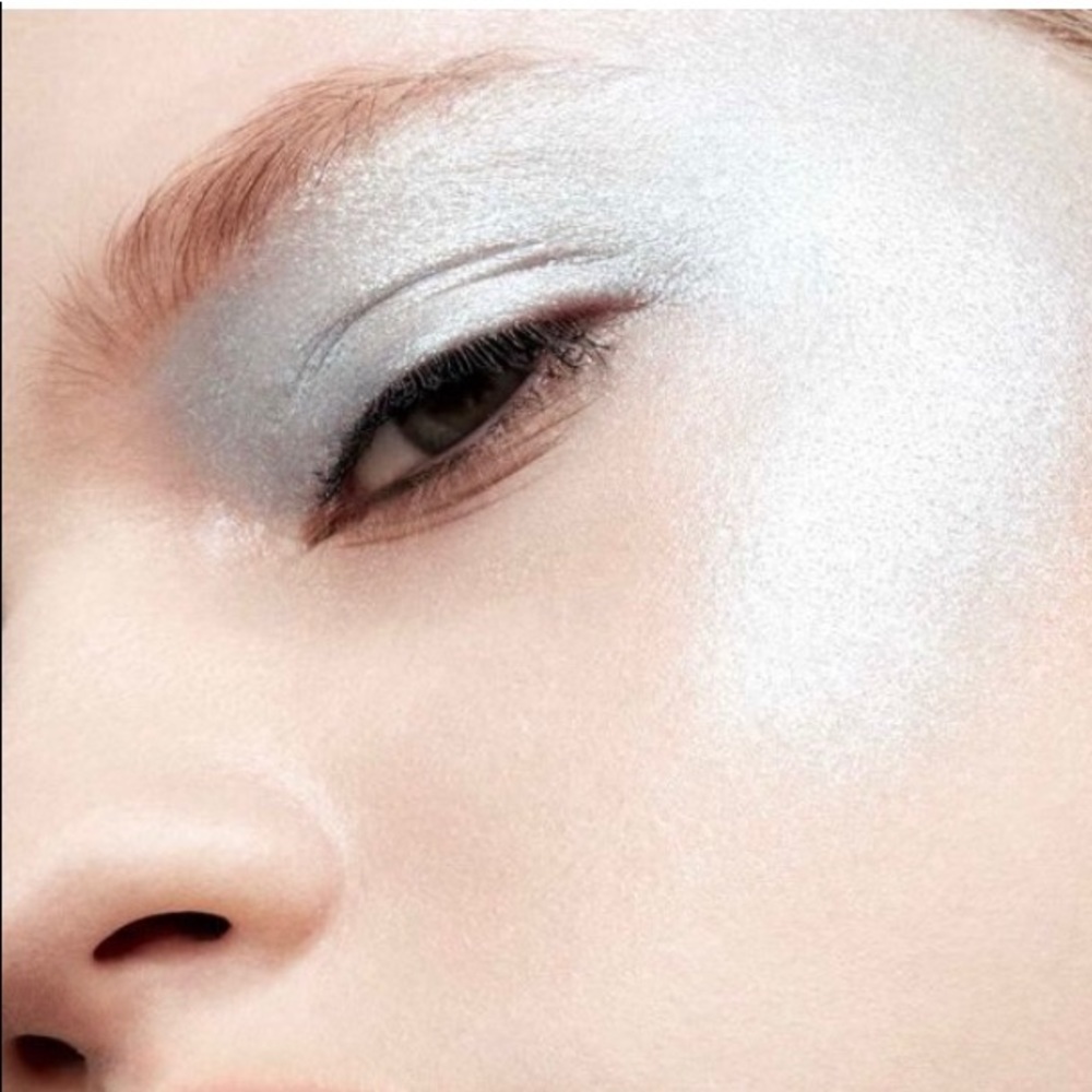 Fenty beauty.. chillz.. highlighter